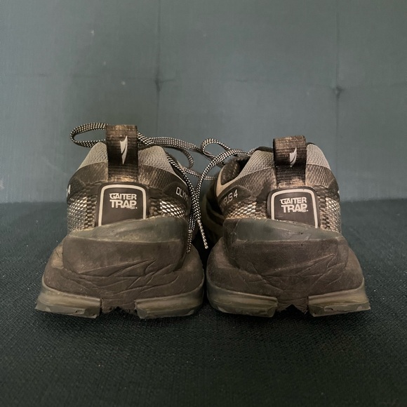 Altra Olympus 4 - Black Athletic Shoes with Lace-Up Design - Picture 4 of 8